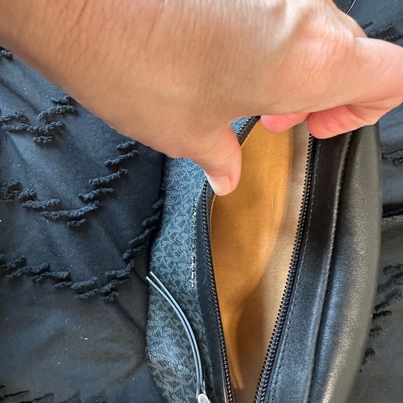 Michael Kors Gray and Black womenswear belt bag - Picture 4 of 4
